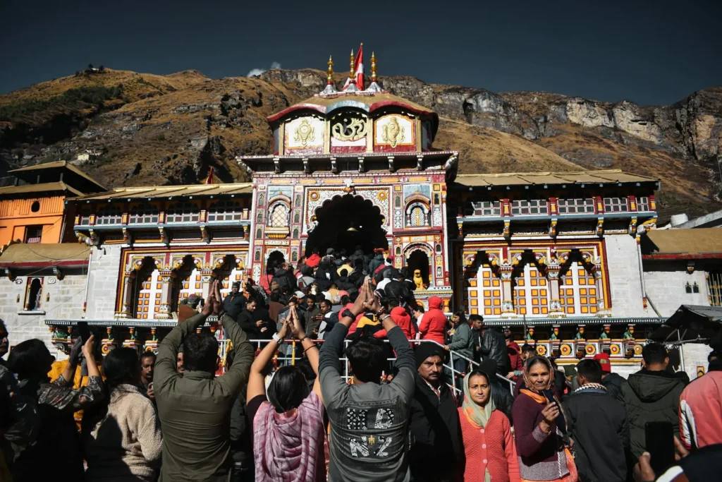 Get Badrinath Darshan with 4 Dham Yatra