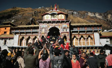 Get Badrinath Darshan with 4 Dham Yatra