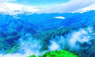 Book Now and See Laitlum Canyon During NorthEast India Honeymoon Package