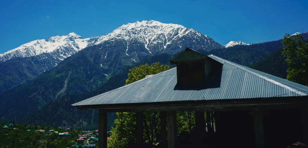 best resort for Sangla valley holiday tour
