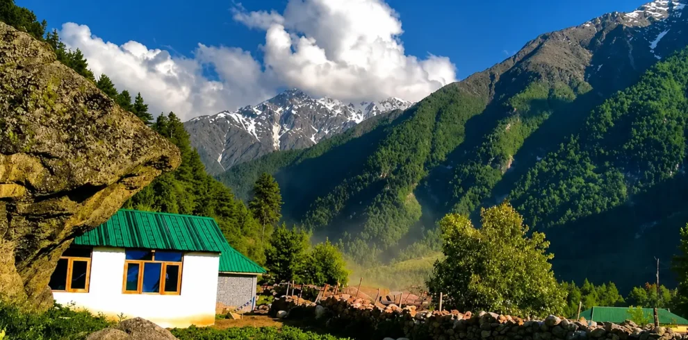 Book Your Stay in Rakchham