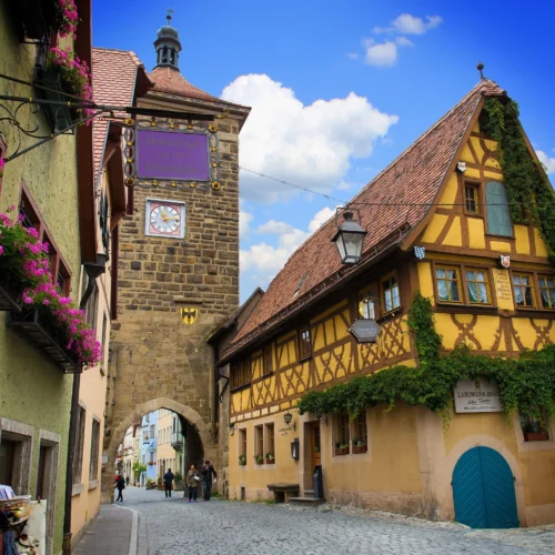Get a glipmse of Rothenburg ob der Tauber with WanderOnClick