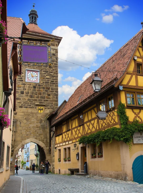 Get a glipmse of Rothenburg ob der Tauber with WanderOnClick