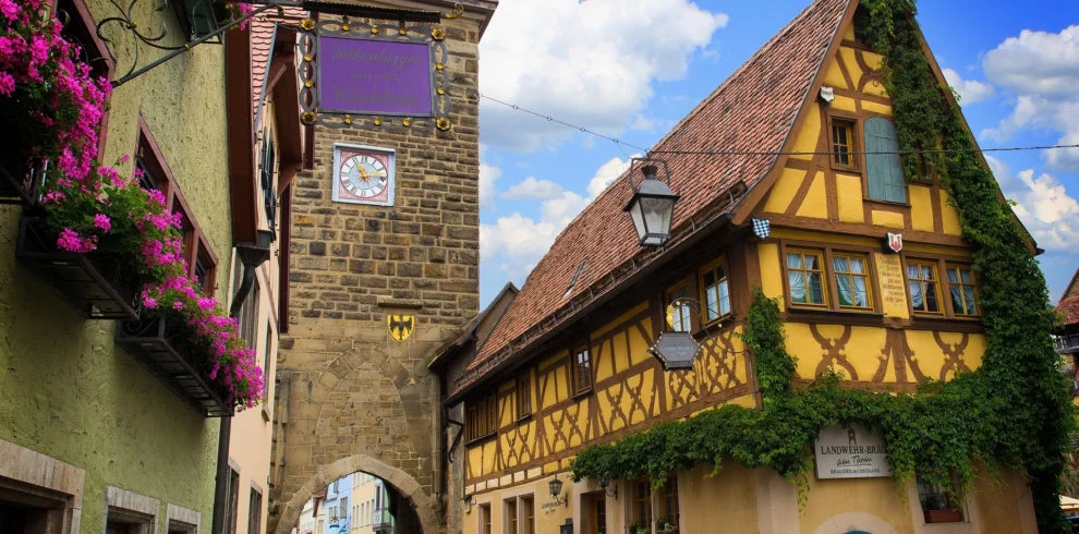 Get a glipmse of Rothenburg ob der Tauber with WanderOnClick